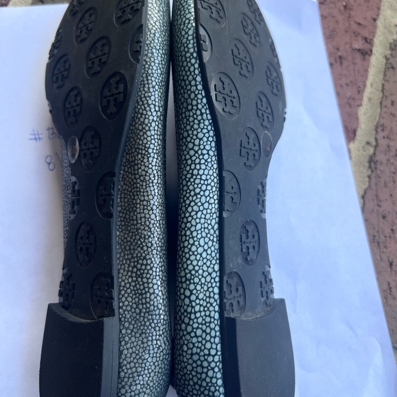 TORY BURCH used excellent Reva Gray Stingray Leather Logo Ballet Flats Size 7.5 - Picture 5 of 9